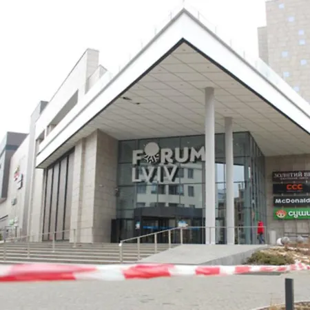 смарт з ремонтом в центрі біля клубу Malevich Apartment Lviv