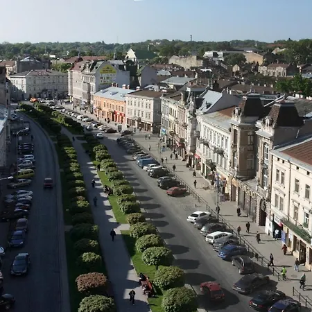 смарт з ремонтом в центрі біля клубу Malevich Lviv